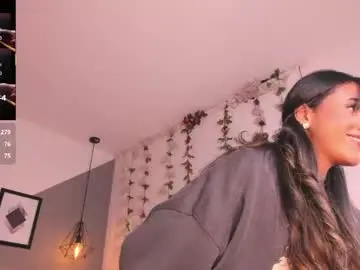Rue_zue  live sex cam