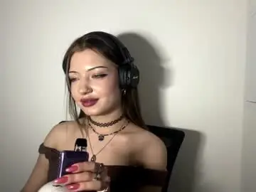 Amberglowt  live sex cam