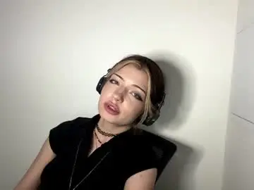 Amberglowt  live sex cam