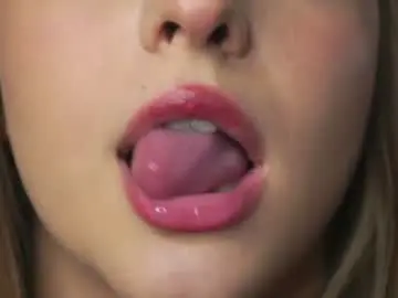 Ceceliapidcock  live sex cam