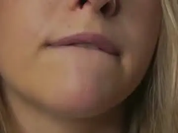 Ceceliapidcock  live sex cam