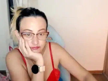 Maryline_w  live sex cam