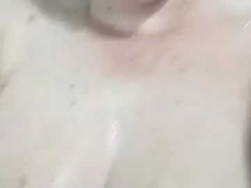 Molly_loves34  live sex cam