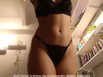 Nikol_je  live sex cam