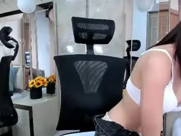 Raquellefox  live sex cam