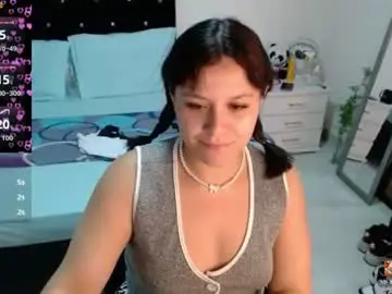 Sonialatin69  live sex cam
