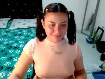 Sonialatin69  live sex cam