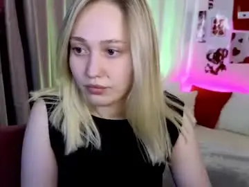 Tinashelton  live sex cam