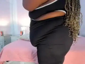 Treisyvixen  live sex cam
