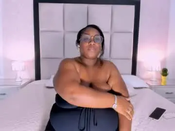 Treisyvixen  live sex cam