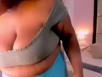 Treisyvixen  live sex cam