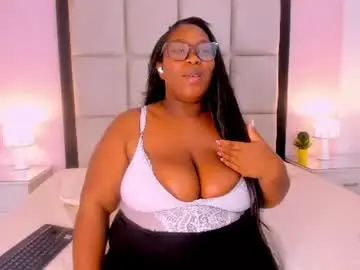 Treisyvixen  live sex cam