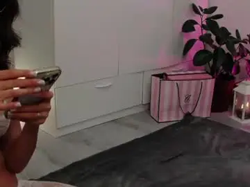 Wonderwomannn  live sex cam