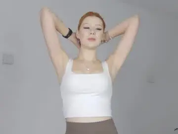 Alyxkinski  live sex cam