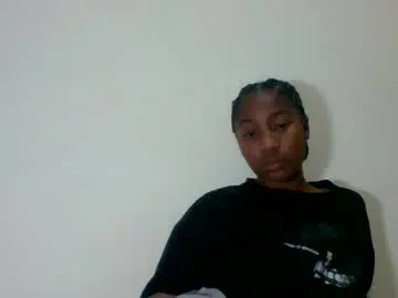 Anyah_love  live sex cam