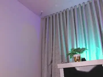 Cassie_raven  live sex cam