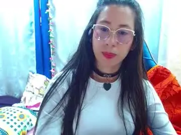 Gia_leinn  live sex cam