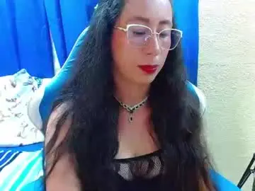 Gia_leinn  live sex cam
