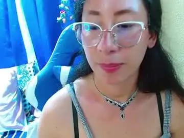 Gia_leinn  live sex cam