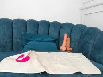 Leylarusso  live sex cam