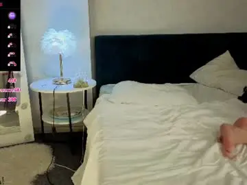 Lia_reyn  live sex cam