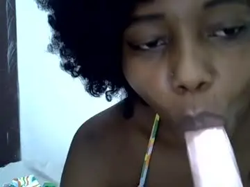 Lovelace4un  live sex cam