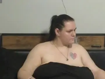 Mzjuicybootay2169  live sex cam
