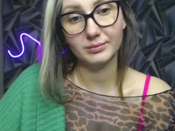 Nikkikiss___  live sex cam