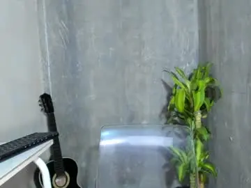 Noor_bloom  live sex cam