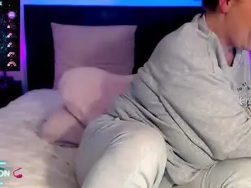 Thecrystalcream  live sex cam