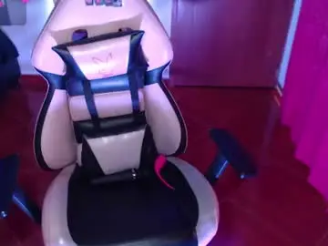 Danniela_james  live sex cam