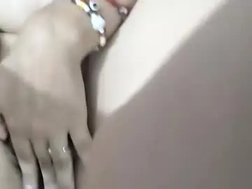 Flaca883010  live sex cam