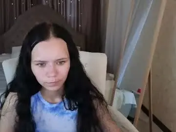 Kira_bliss_  live sex cam