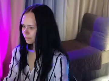 Kira_bliss_  live sex cam