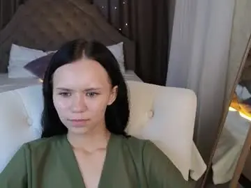 Kira_bliss_  live sex cam