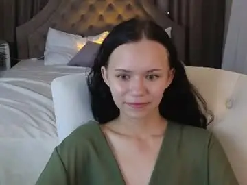 Kira_bliss_  live sex cam
