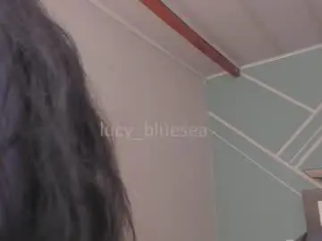 Lucy_bluesea  live sex cam