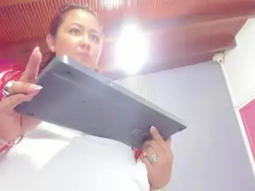 Paulinna_curvy  live sex cam