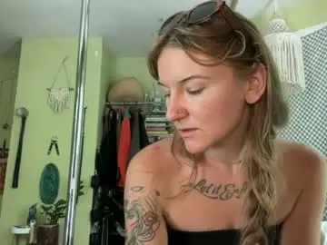 Thefoxglovefairy  live sex cam