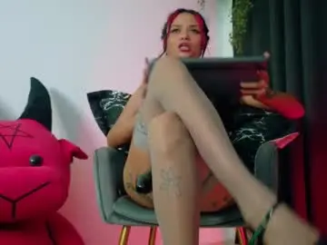 Bambiiqueen  live sex cam