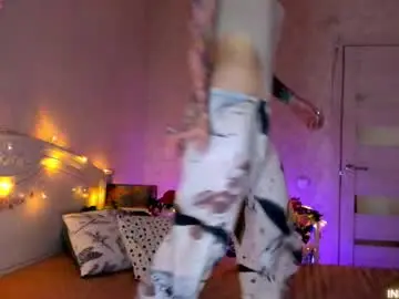 Lillimooore  live sex cam