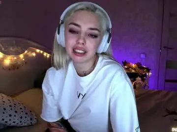 Lillimooore  live sex cam