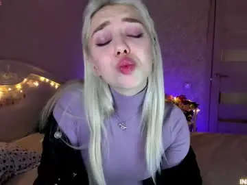 Lillimooore  live sex cam