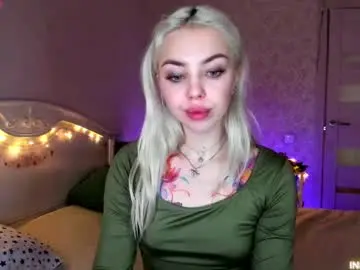 Lillimooore  live sex cam