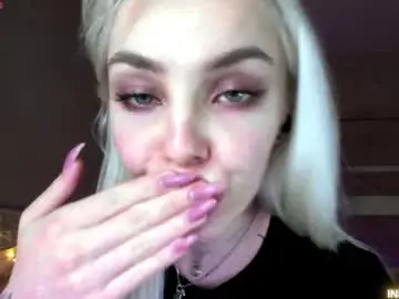 Lillimooore  live sex cam