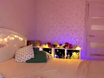 Lillimooore  live sex cam
