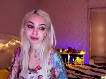 Lillimooore  live sex cam