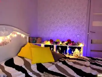 Lillimooore  live sex cam