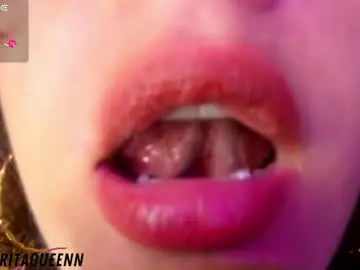 Saara__queen  live sex cam