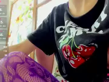 Sassyt33n  live sex cam